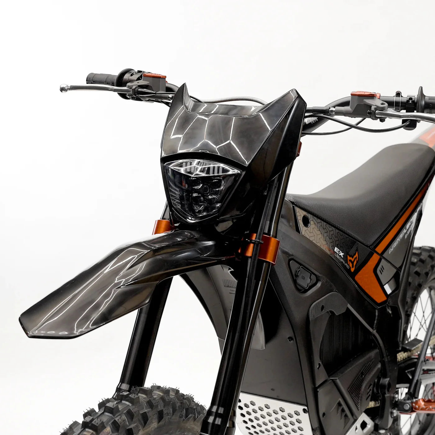 Arctic Leopard: EX 800