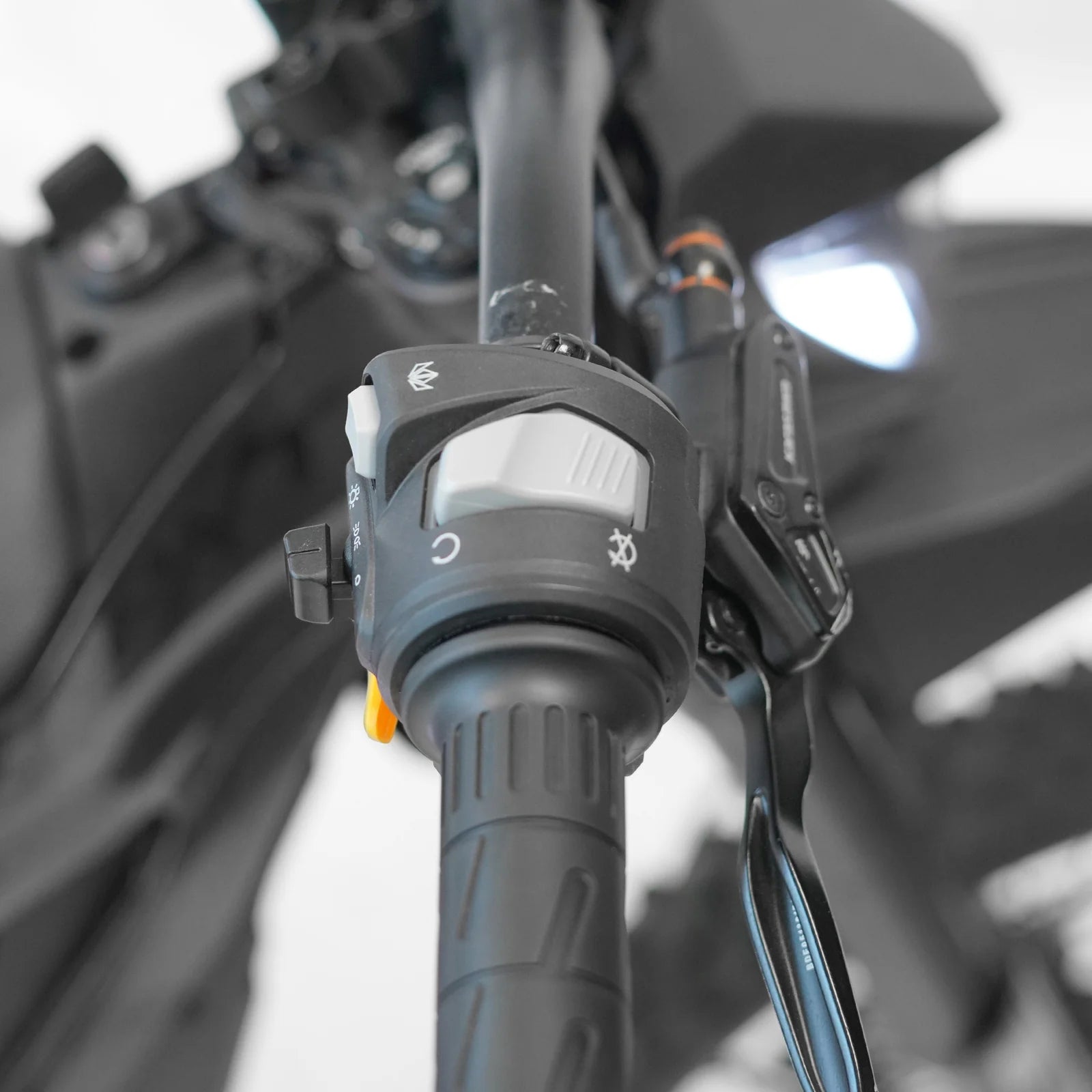 Throne SRPNT E-Dirt Bike image 8